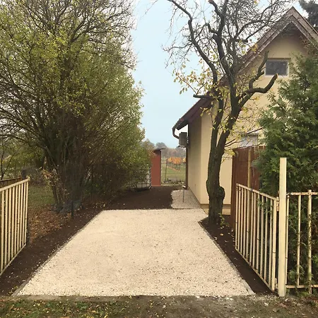 Ezuestfenyo Vendeghaz Balatonalmadi