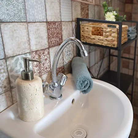 Apartment Ezuestfenyo Vendeghaz Balatonalmadi