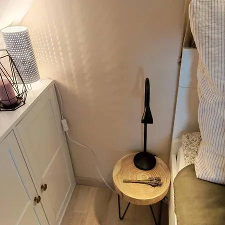 Ezuestfenyo Vendeghaz * Balatonalmadi