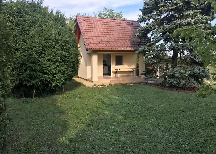 דירה Ezuestfenyo Vendeghaz