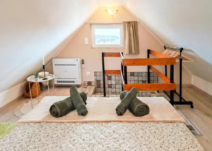 Ezuestfenyo Vendeghaz Apartment Balatonalmadi