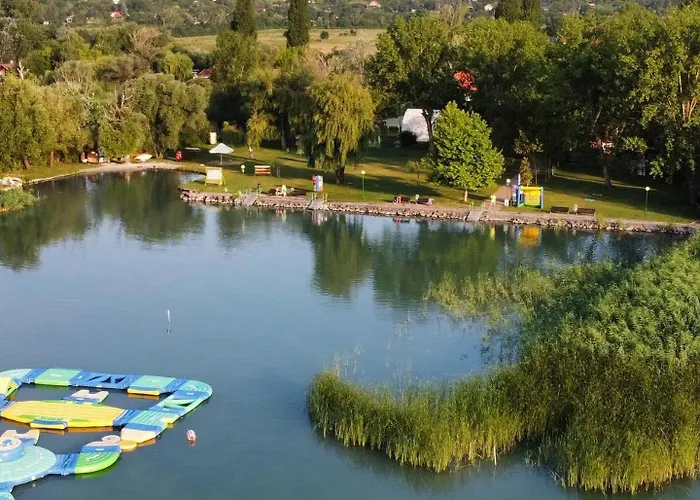 Ezuestfenyo Vendeghaz Balatonalmadi