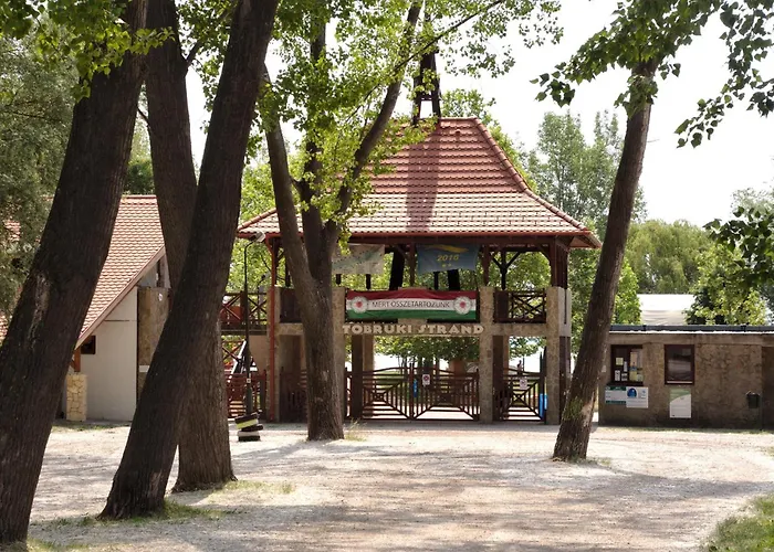 Ezuestfenyo Vendeghaz Apartment Balatonalmadi